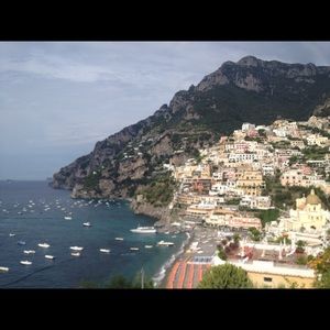 Meet your Posher, Dena